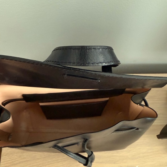 Mansur Gavriel Black Structured Shoulder Bag - Picture 3 of 3